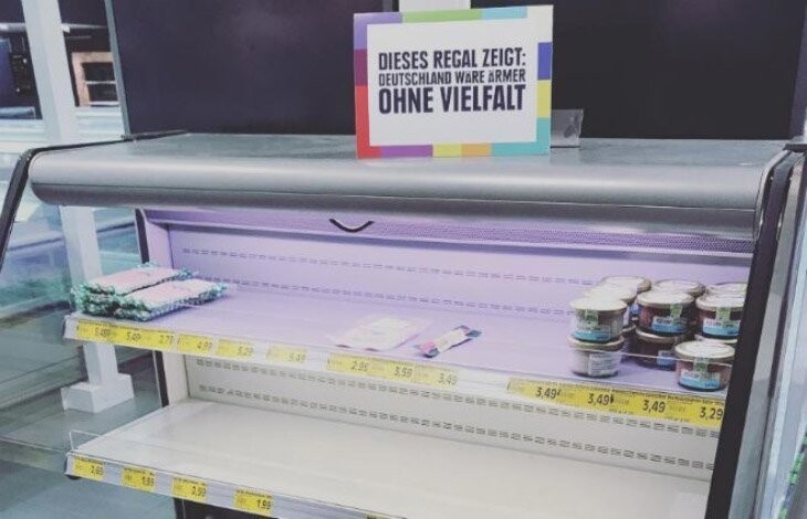 Супермаркет в Гамбурге убрал с полок всё иностранное и оставил лишь немецкие продукты