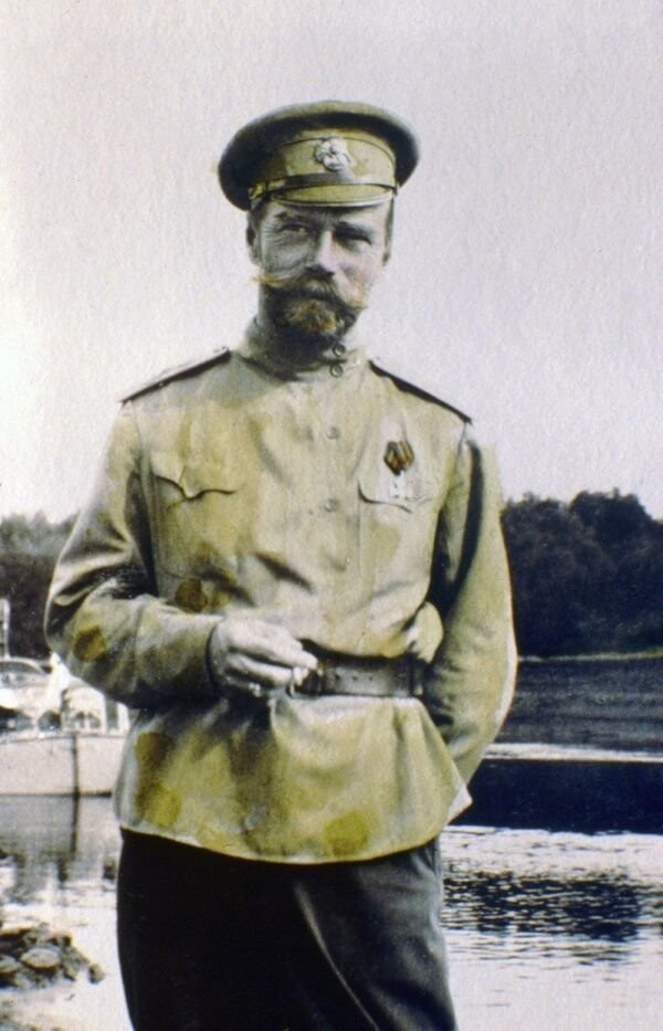 15. Царь Николай II на отдыхе