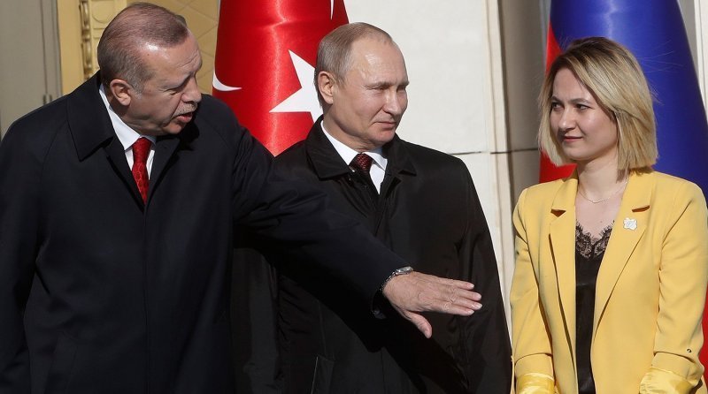 Президенты России и Турции не поделили девушку во время фотосъемки (8 фото)
