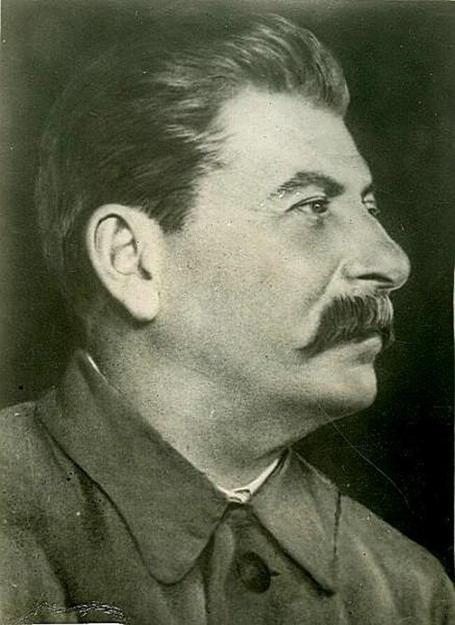 Иосиф Сталин. Дата съемки: 1940-е.  Выставка «ПКиО им. Сталина» с этой фотографией.  Неизвестный автор