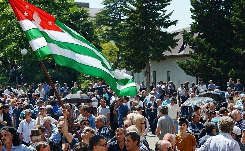 Почему Россиян обижают в Абхазии и забирают предприятия