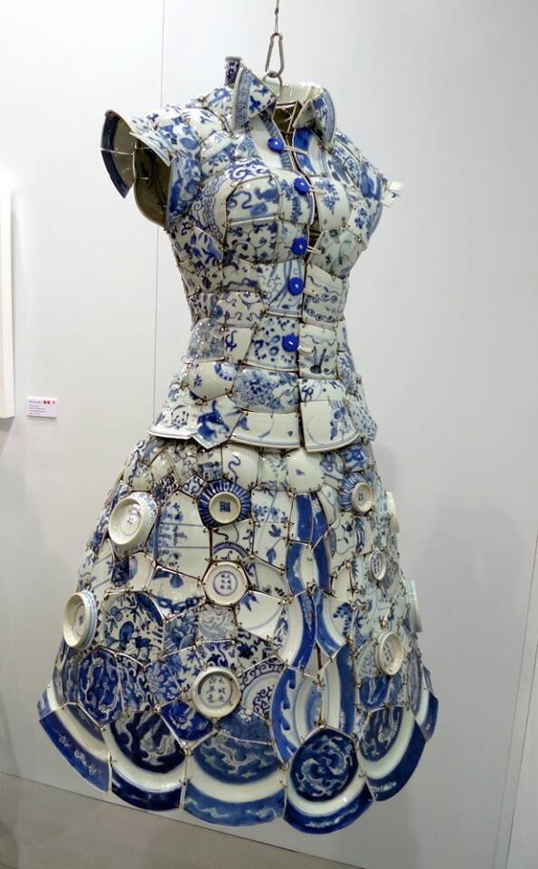 Платье из китайского фарфора