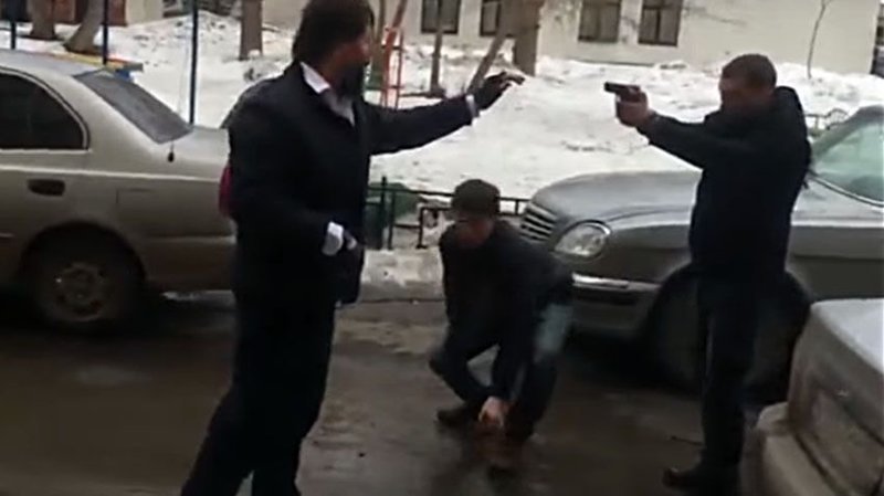 В Екатеринбурге водители устроили разборку со стрельбой из травматического пистолета