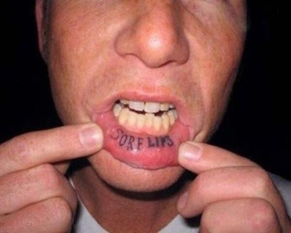 15 худших татуировок на губах, которые можно было придумать