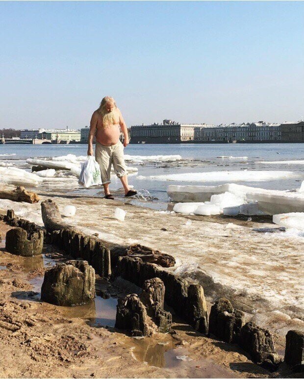 Петербуржцы перенесли лето на апрель