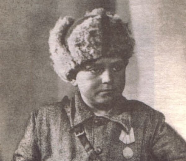 Леонид Голиков