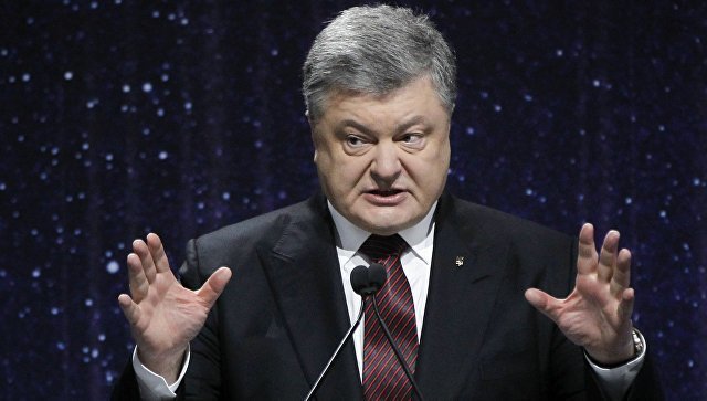 Петр Порошенко снова смешит народ: "Украинская армия - одна из эффективнейших сил в Европе"