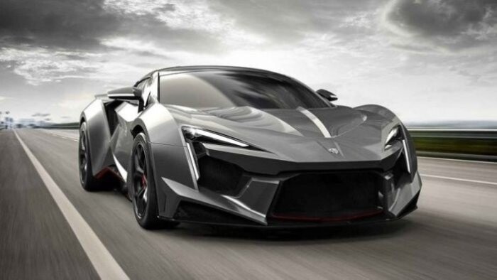 2. Fenyr SuperSport