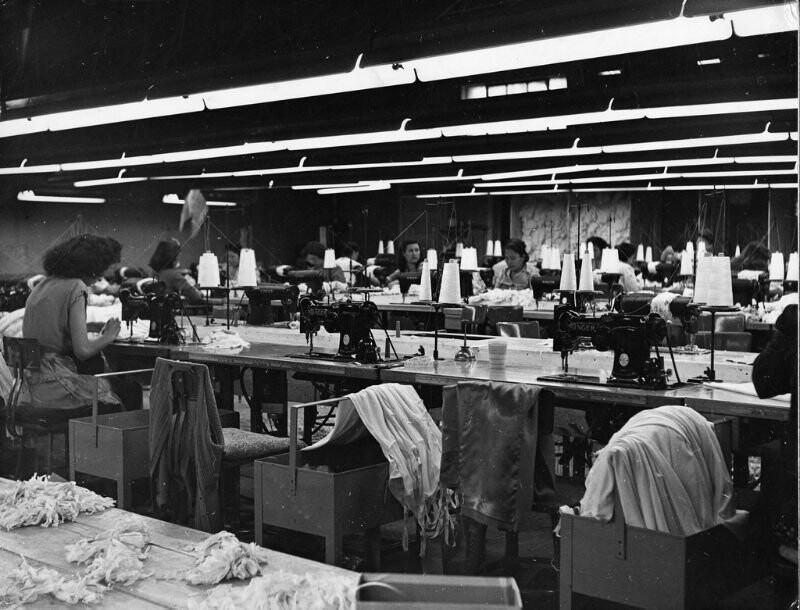 На фабрике. 1948