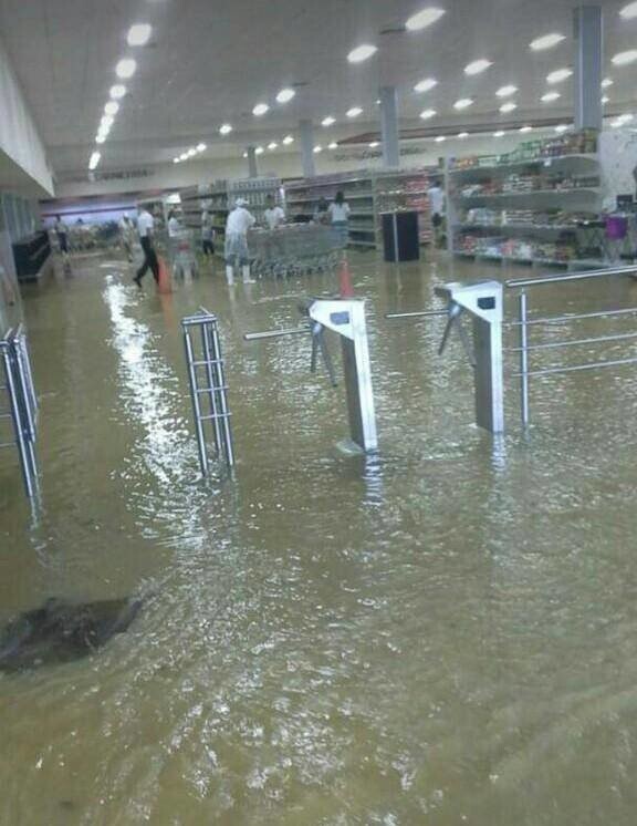Затопленный магазин