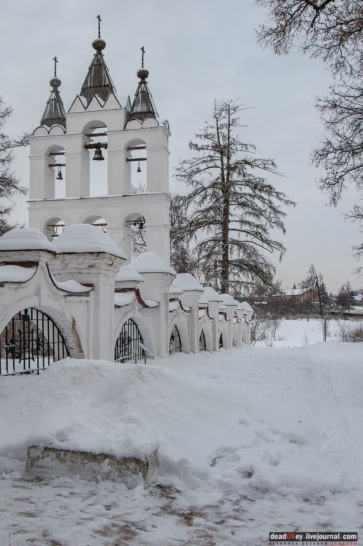 15 самых необычных и красивых усадебных храмов Подмосковья