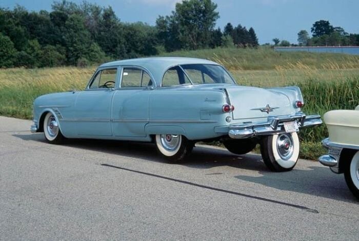 Для чего Packard Cavalier получил пятое колесо?