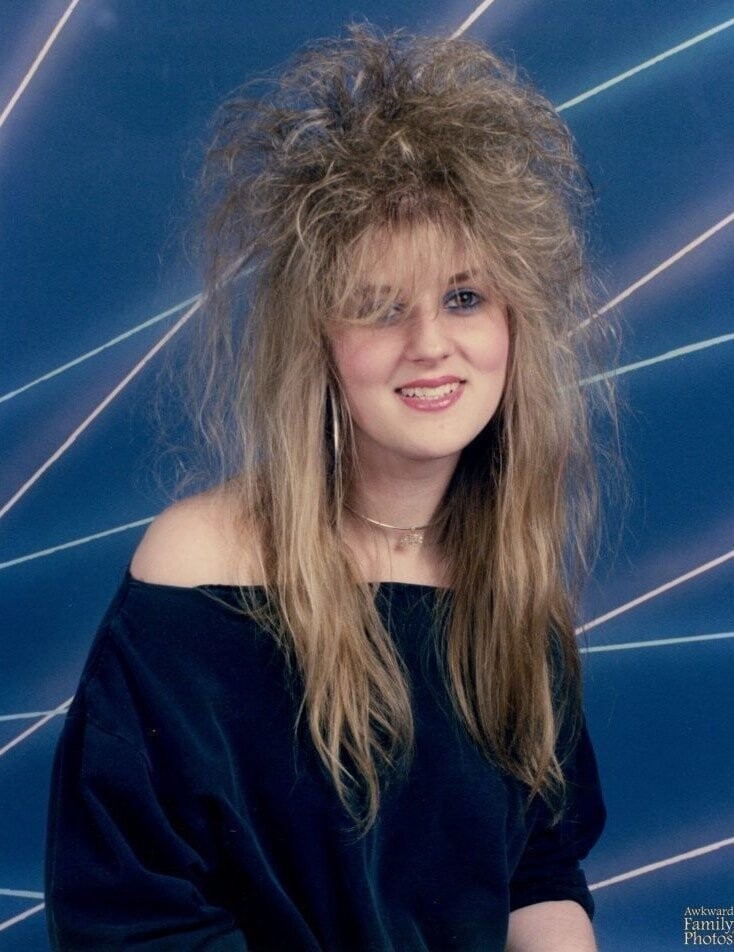 «Это моя фотография в 9-м классе. 31 год спустя она висит в доме родственников. Это было в конце 80-х годов на Лонг-Айленде, и царил глэм-метал. Я всё ещё горжусь своим начёсом»