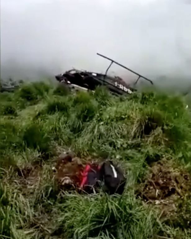 Лопасти вертолета разрубили инженера-спасателя: видео