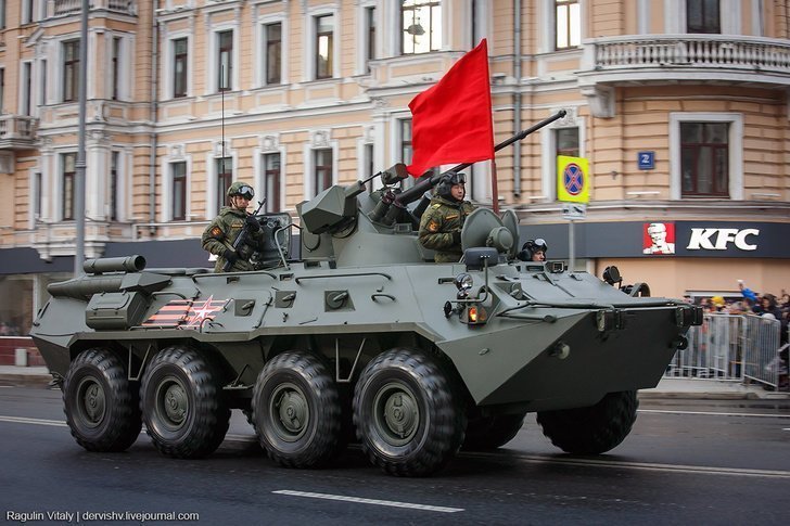 Минувшей ночью прошла первая репетиция парада, посвященного годовщине Победы