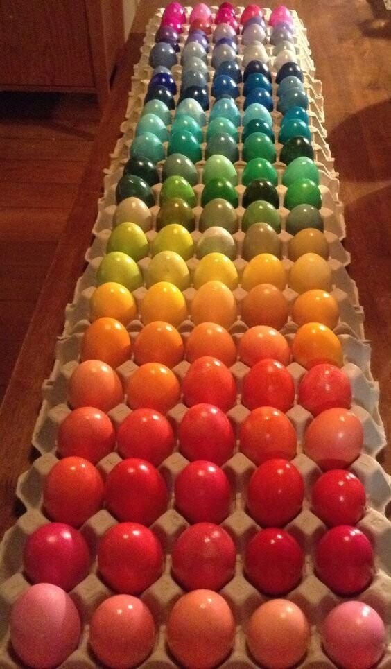 Яйца в виде радуги