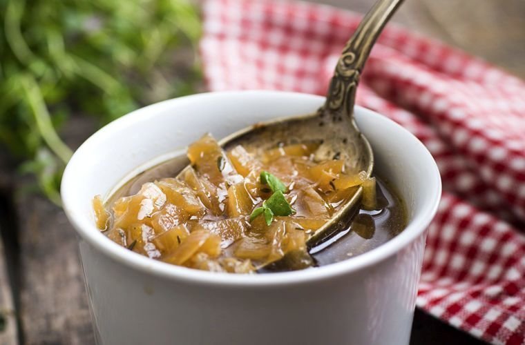 Добавлять картошку в суп и употреблять слово «чашка»
