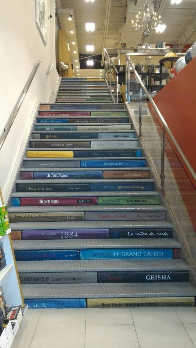 Лестница с книгами