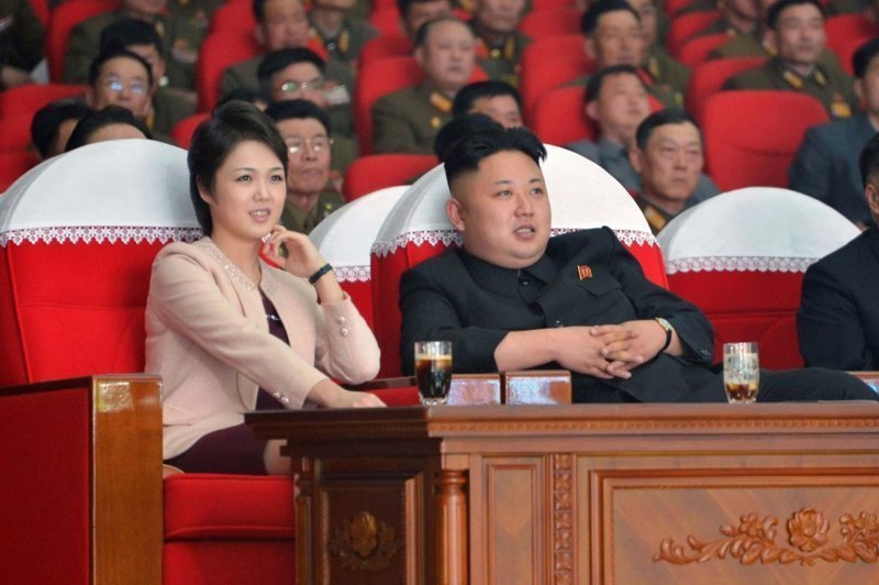 Ким Чен Ын не позволил фотографировать свою жену