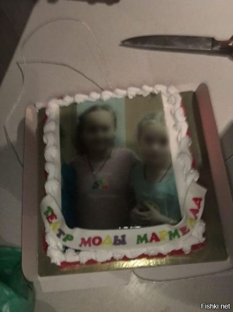 Житель Санкт-Петербурга заказал на праздник для своей младшей сестры торт с л...