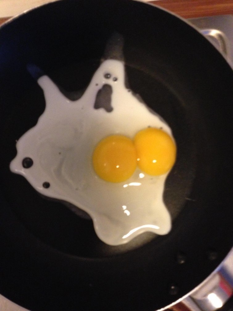 Когда разбил яйцо, а на тебя с испугом смотрит призрак