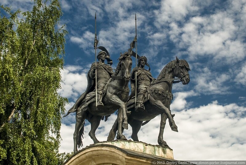 Конные памятники. Московская область