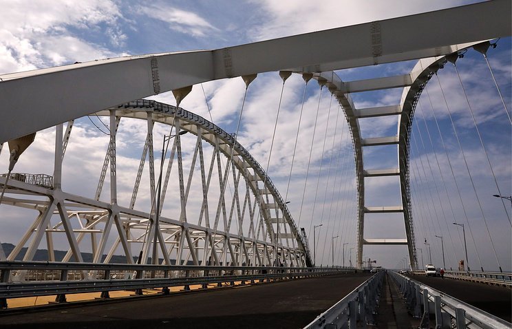 Автодорожная часть Крымского моста принята и готова к эксплуатации