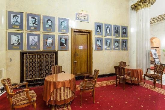 Шесть легендарных отелей России: чем они знамениты и что от них осталось сейчас