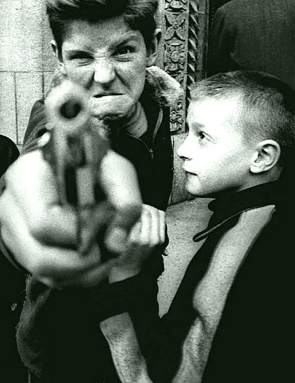 Уильям Клейн - Пистолет, Нью-Йорк 1954