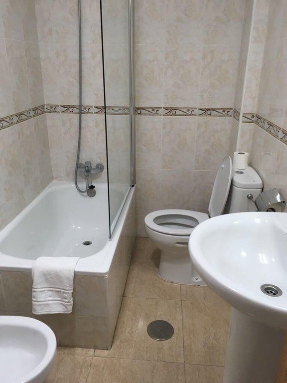 9. Ванная комната в отеле 
