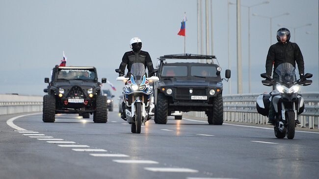 В добрый путь: открыто движение по Крымскому мосту