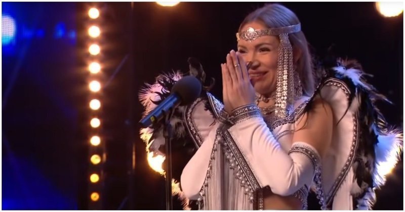 Россиянка покорила жюри британского шоу талантов игрой на якутском музыкальном инструменте