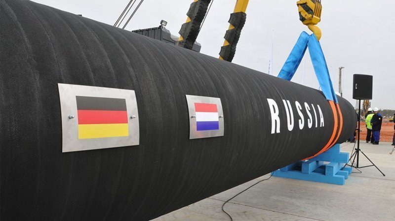 Истерика вокруг российского газа. Меркель едет к Путину