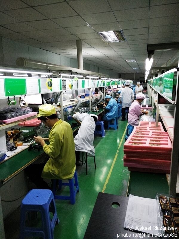 Визит на китайскую фабрику, которая делает далеко не самые обычные смартфоны