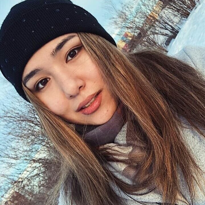 Соловьёва Милана, 17 лет. Родилась и жила почти всю жизнь в Якутске, но на данный момент проживает в городе Удачный 
