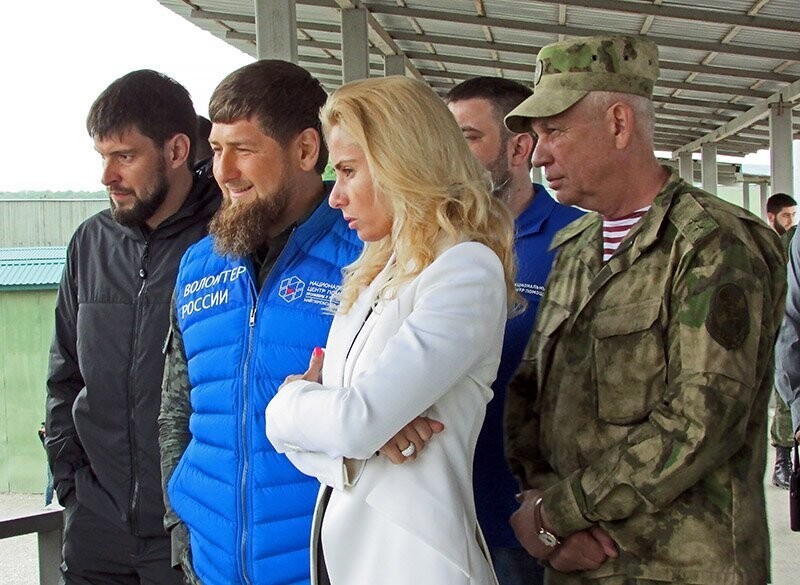В Чечне спецназ прыгнул в «бездну» и взобрался на «Эверест»