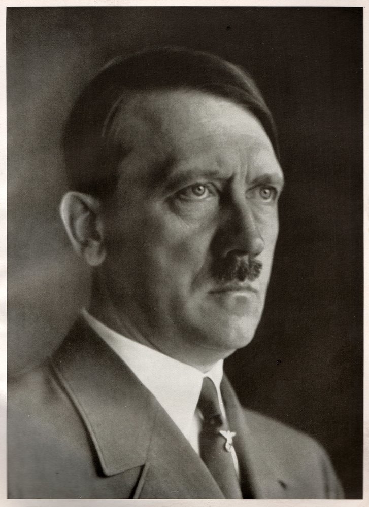 Ученые по зубам раскрыли тайну смерти Гитлера