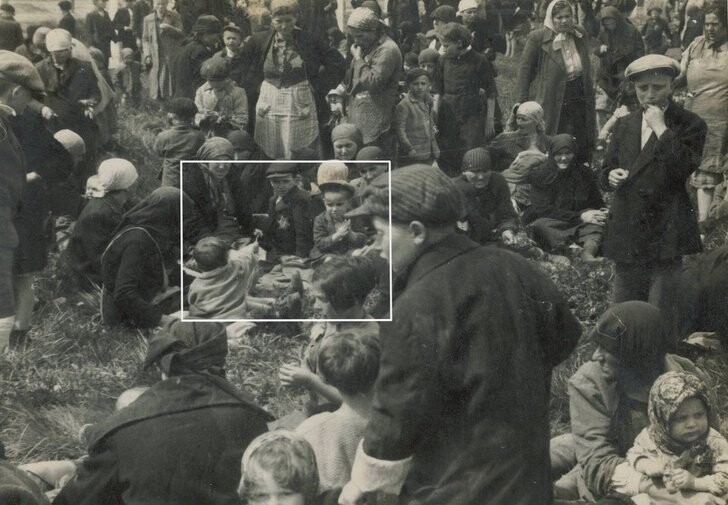 6. Перед прибытием в Освенцим в мае 1944 года. Спустя несколько часов все люди с фото были мертвы.