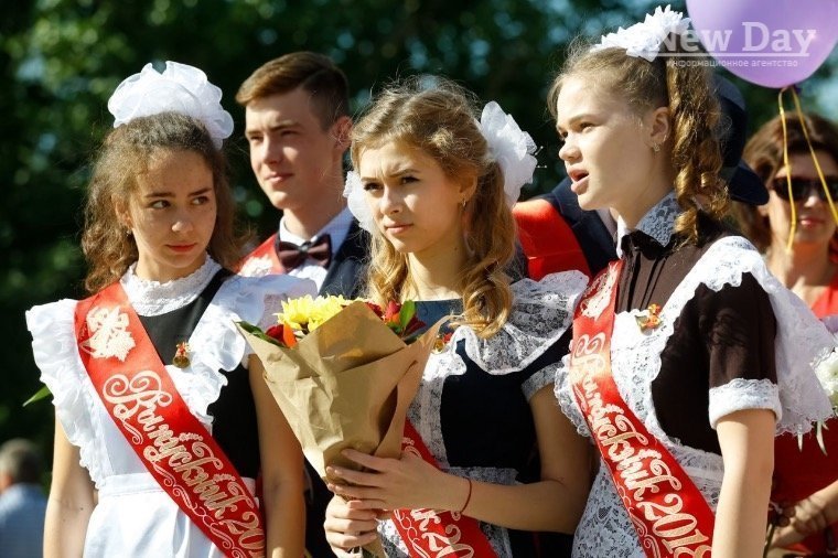 Последний звонок в Волгоградской области прозвучал для 30 тысяч школьников 