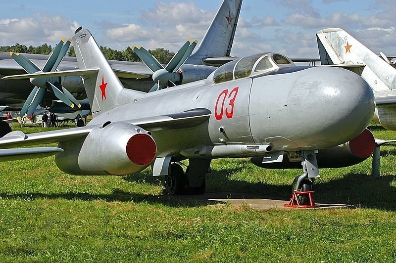 Як-25