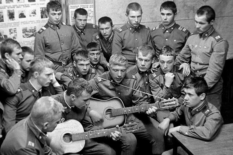 Политические коментарии  - 488