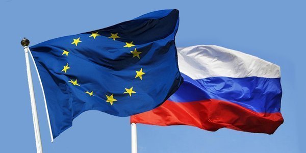 Евросоюз готов к сотрудничеству с Россией, но пока не может избавиться от давления США