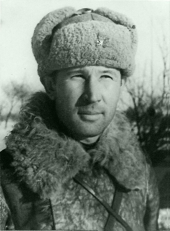 Командир 125-го танкового батальона 44-й гвардейской Краснознаменной танковой бригады майор Петр Иванович Орехов (1914 — 1981).