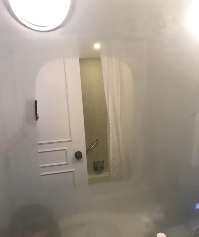 Зеркала с подогревом, которые не запотевают, когда вы принимаете ванну или душ