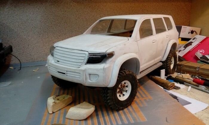 Внедорожник Toyota Land Cruiser 200 своими руками