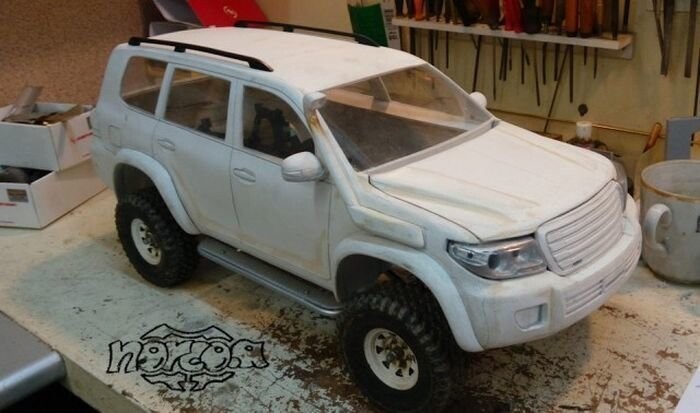 Внедорожник Toyota Land Cruiser 200 своими руками