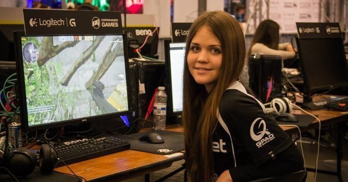 Джулия Киран (juliano), 24 года, Швеция, играет в Counter-Strike и Counter-Strike: Global Offensive, зарабатывает 28 000 долларов.