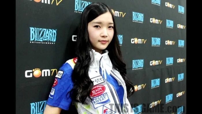 Ким Ши Йун (Eve), Южная Корея, играет в StarCraft 2.