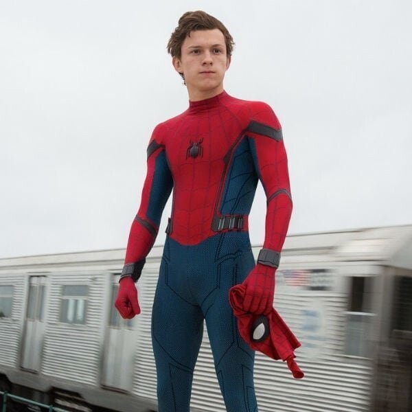А её кумир — это Томи Холланд, молодой актёр сыгравший Человека-паука