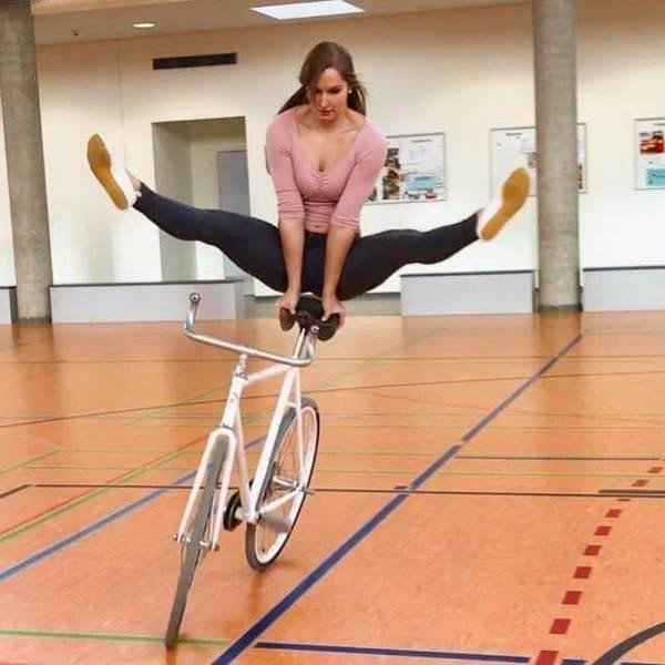 Гимнастика на велосипеде